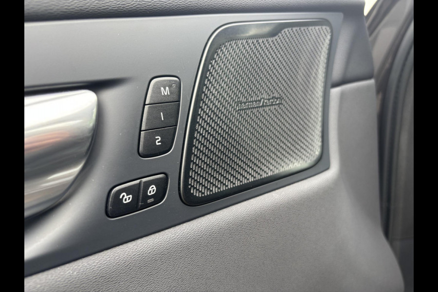 Volvo XC60 2.0 T6 Plug-in hybrid AWD Inscription 350pk | Vol Leer | Panoramadak | Elektr. Stoelen