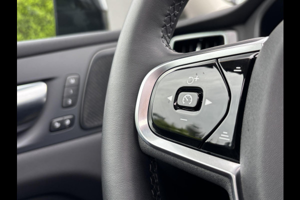 Volvo XC60 2.0 T6 Plug-in hybrid AWD Inscription 350pk | Vol Leer | Panoramadak | Elektr. Stoelen