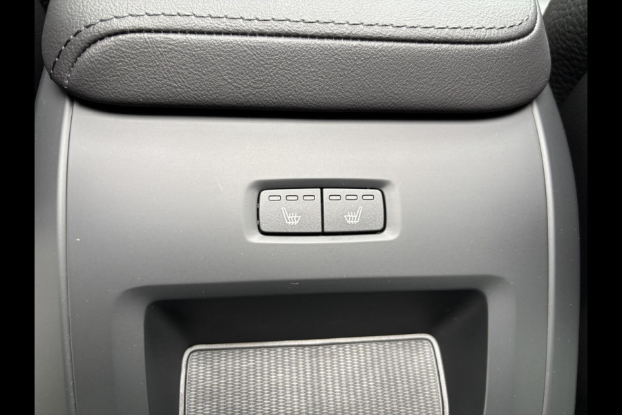 Volvo XC60 2.0 T6 Plug-in hybrid AWD Inscription 350pk | Vol Leer | Panoramadak | Elektr. Stoelen