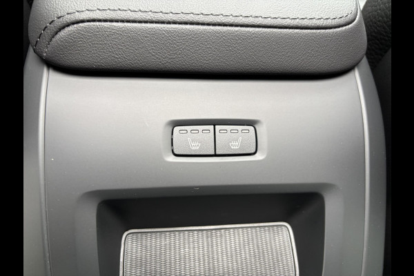 Volvo XC60 2.0 T6 Plug-in hybrid AWD Inscription 350pk | Vol Leer | Panoramadak | Elektr. Stoelen