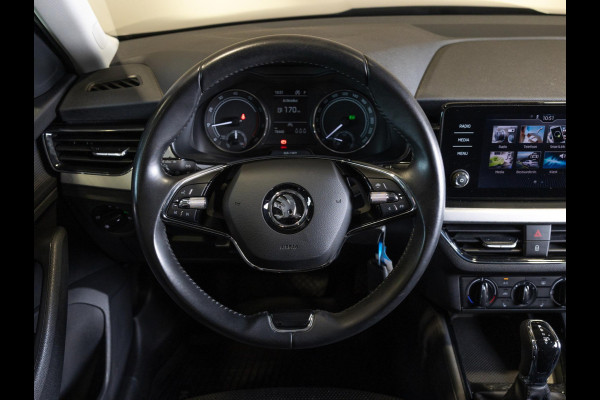 Škoda Kamiq 1.5 TSI ACT Business Edition 150pk / Achteruitrijcamera / Trekhaak / Apple carplay / Airco / Stoelverwarming /