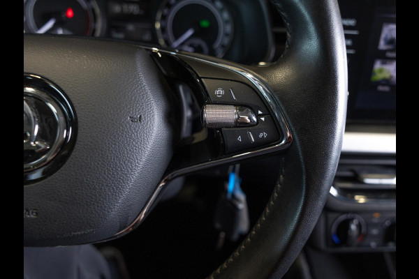 Škoda Kamiq 1.5 TSI ACT Business Edition 150pk / Achteruitrijcamera / Trekhaak / Apple carplay / Airco / Stoelverwarming /