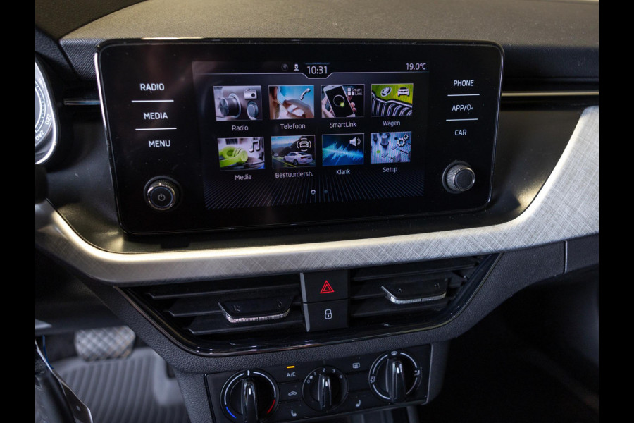Škoda Kamiq 1.5 TSI ACT Business Edition 150pk / Achteruitrijcamera / Trekhaak / Apple carplay / Airco / Stoelverwarming /