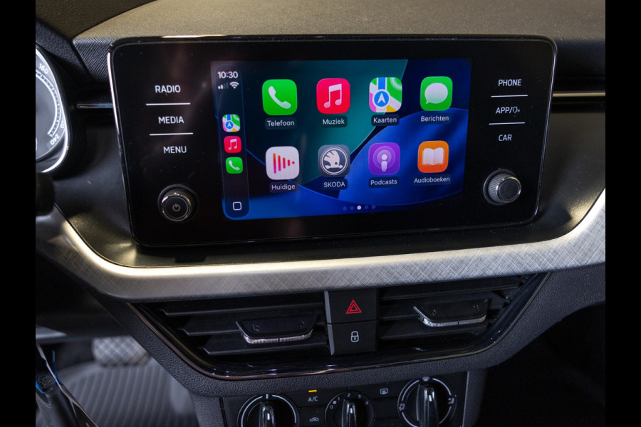Škoda Kamiq 1.5 TSI ACT Business Edition 150pk / Achteruitrijcamera / Trekhaak / Apple carplay / Airco / Stoelverwarming /