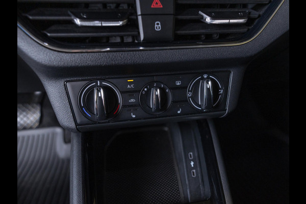 Škoda Kamiq 1.5 TSI ACT Business Edition 150pk / Achteruitrijcamera / Trekhaak / Apple carplay / Airco / Stoelverwarming /