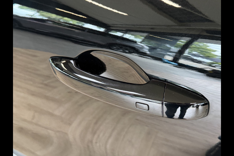 Renault Captur 1.3 TCe 155 Edition One | Pano | Bose | 18" | Groot Navi | 360 | ACC | Dodehoek | 100% Onderhouden!