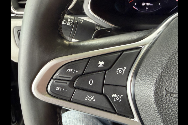 Renault Captur 1.3 TCe 155 Edition One | Pano | Bose | 18" | Groot Navi | 360 | ACC | Dodehoek | 100% Onderhouden!