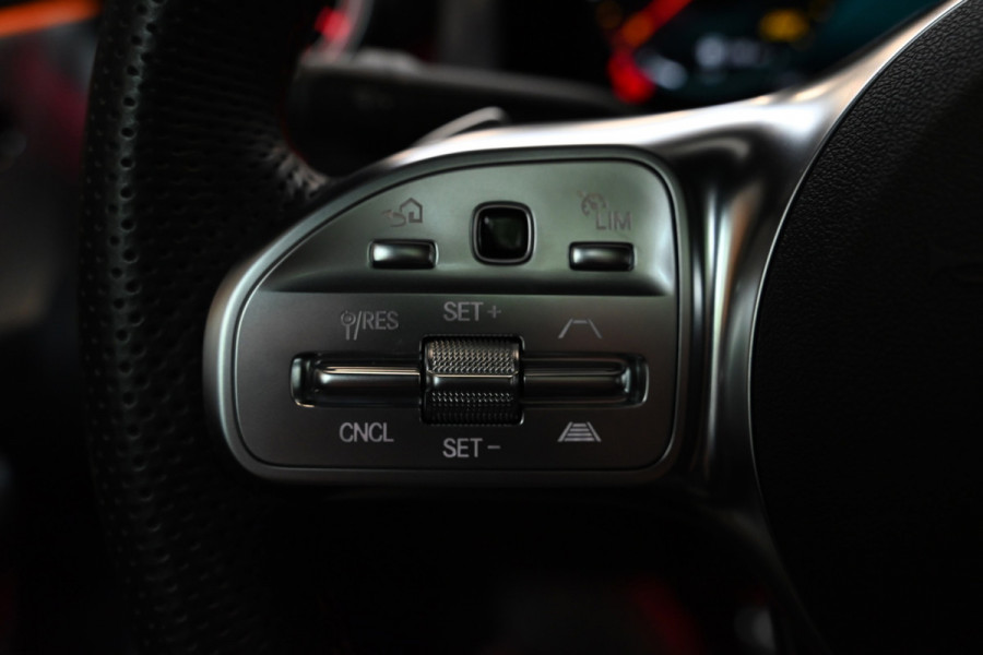 Mercedes-Benz CLA-Klasse 200 4-Matic AMG Line - 360 Camera - Distronic - Keyless Entry - Memory - Multibeam - Panorama -