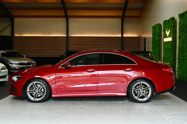 Mercedes-Benz CLA-Klasse 200 4-Matic AMG Line - 360 Camera - Distronic - Keyless Entry - Memory - Multibeam - Panorama -