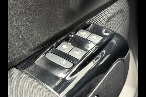 Citroën C3 1.2 PureTech S&S Shine 2e Eigenaar|Navi|Carplay|Camera|D-riem vv in 2024|Cruise|Clima|PDC|N.A.P|Nieuwe APK bij aflevering