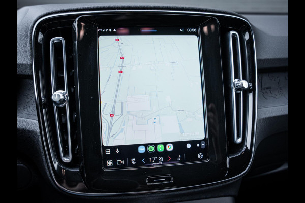 Volvo XC40 Recharge Plus 70kWh - R-Design l 96% SOH l Warmtepomp l Trekhaak l Camera