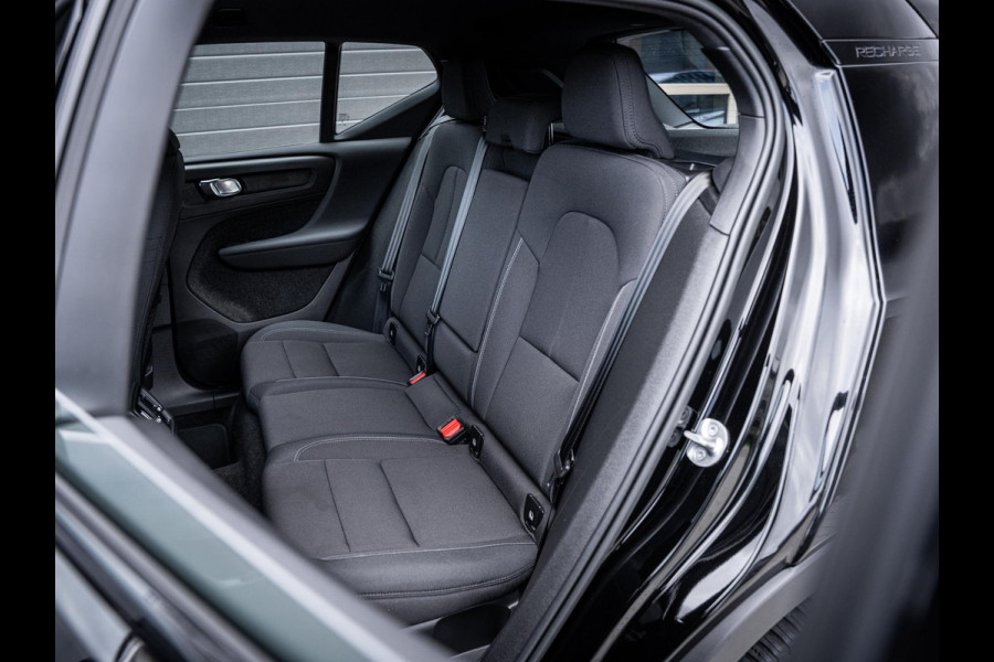 Volvo XC40 Recharge Plus 70kWh - R-Design l 96% SOH l Warmtepomp l Trekhaak l Camera