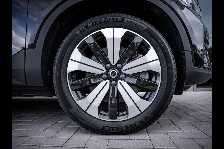 Volvo XC40 Recharge Plus 70kWh - R-Design l 96% SOH l Warmtepomp l Trekhaak l Camera