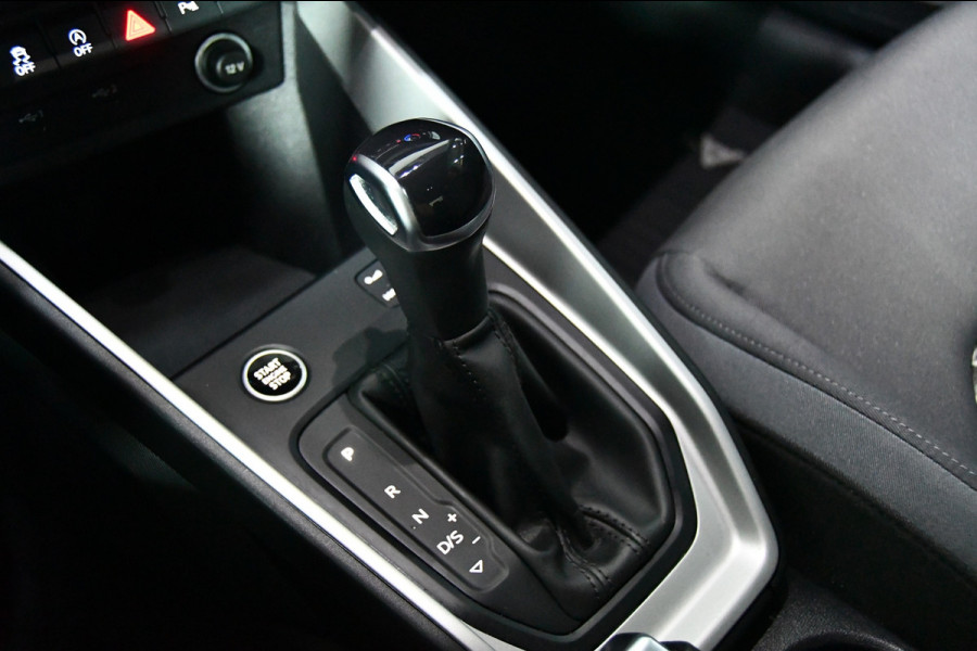 Audi A1 citycarver 30 TFSI, Camera, CarPlay, Automaat
