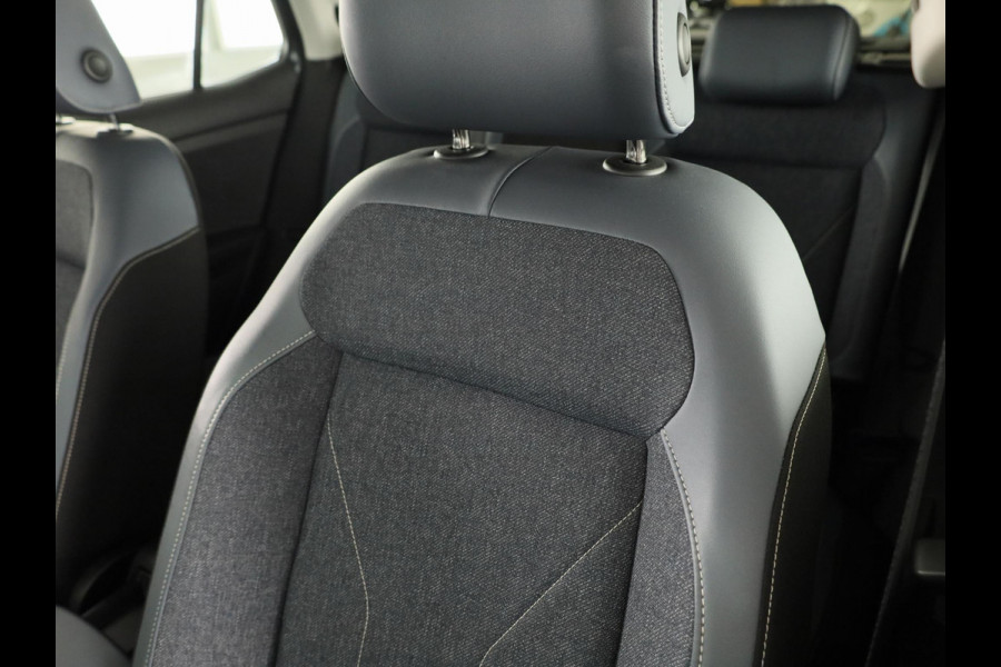 Volkswagen T-Cross 1.0 TSI Style 116 pk Automaat (DSG) | Navigatie | Parkeersensoren | Autom. airco | Cruise control | Matrix LED koplampen |