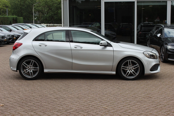 Mercedes-Benz A-Klasse 180 Sport Edition AMG / Camera / Navigatie / Leder&Alcantara / 18'' / Stoelverwarming / Cruise Control
