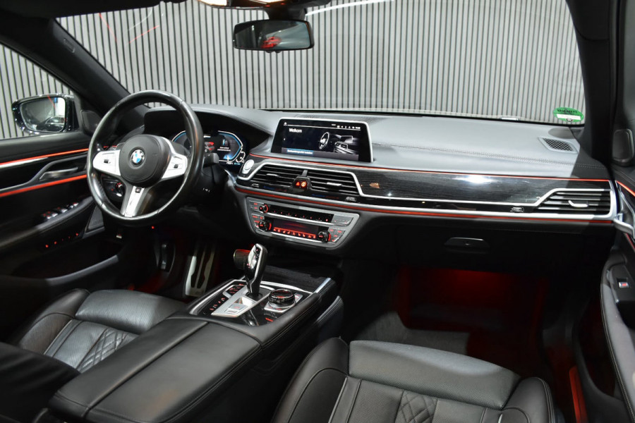 BMW 7 Serie 745Le High Exe M-Sport / Pano / 4WD Besturing / Softclose / 360 Camera