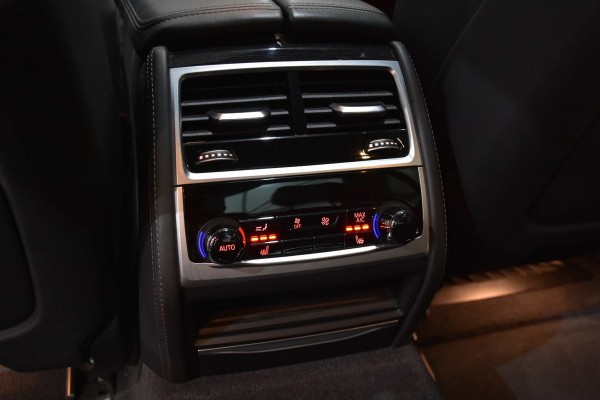 BMW 7 Serie 745Le High Exe M-Sport / Pano / 4WD Besturing / Softclose / 360 Camera