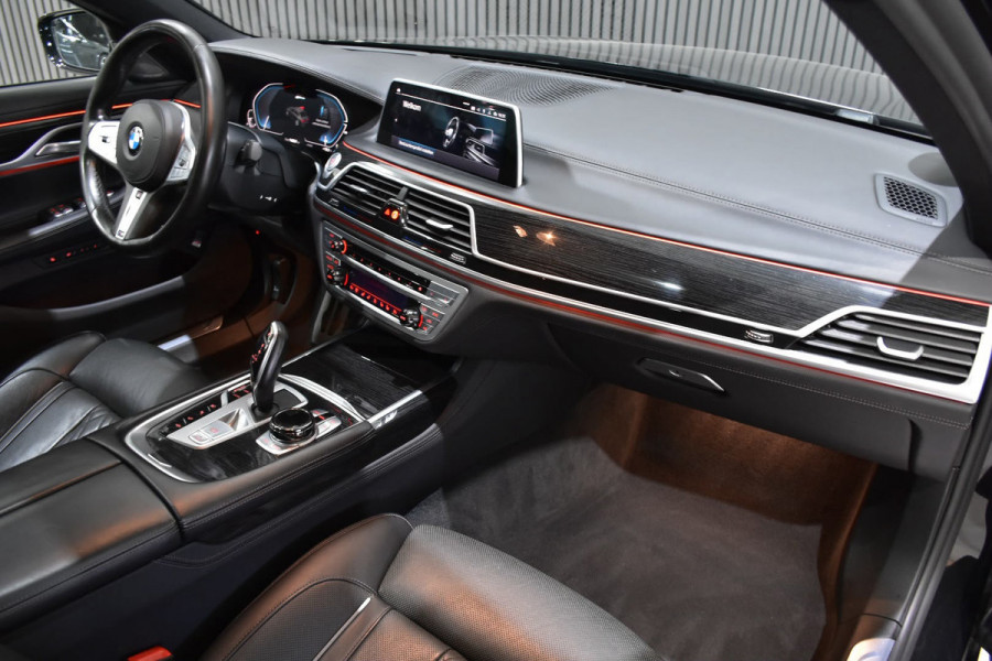BMW 7 Serie 745Le High Exe M-Sport / Pano / 4WD Besturing / Softclose / 360 Camera