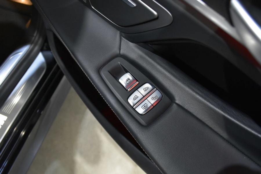 BMW 7 Serie 745Le High Exe M-Sport / Pano / 4WD Besturing / Softclose / 360 Camera