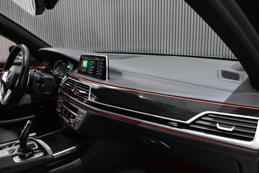 BMW 7 Serie 745Le High Exe M-Sport / Pano / 4WD Besturing / Softclose / 360 Camera