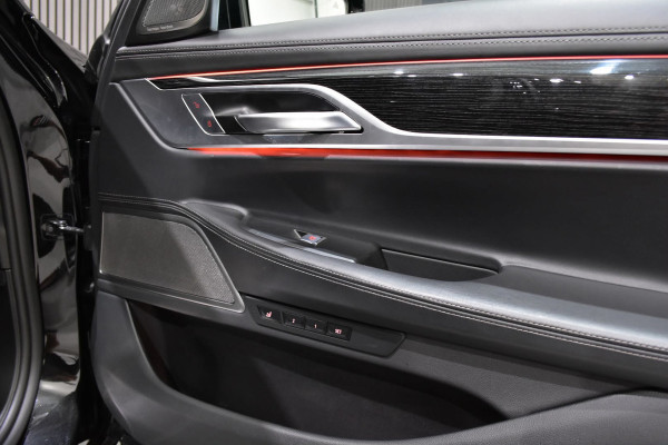 BMW 7 Serie 745Le High Exe M-Sport / Pano / 4WD Besturing / Softclose / 360 Camera