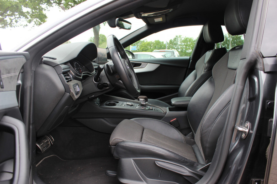 Audi A5 Sportback 2.0 TFSI MHEV Sport S-line Edition / Navigatie / Parkeerhulp V+A / Sportstoelen / 18'' / Half leder / Cruise Control