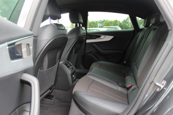 Audi A5 Sportback 2.0 TFSI MHEV Sport S-line Edition / Navigatie / Parkeerhulp V+A / Sportstoelen / 18'' / Half leder / Cruise Control