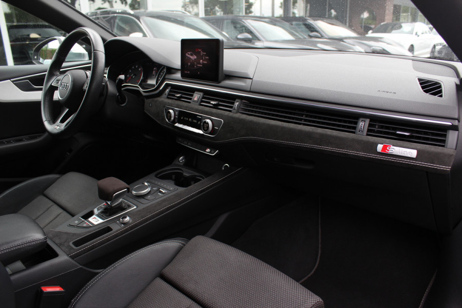 Audi A5 Sportback 2.0 TFSI MHEV Sport S-line Edition / Navigatie / Parkeerhulp V+A / Sportstoelen / 18'' / Half leder / Cruise Control
