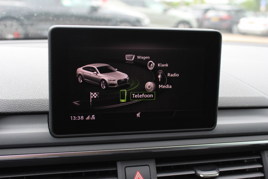 Audi A5 Sportback 2.0 TFSI MHEV Sport S-line Edition / Navigatie / Parkeerhulp V+A / Sportstoelen / 18'' / Half leder / Cruise Control