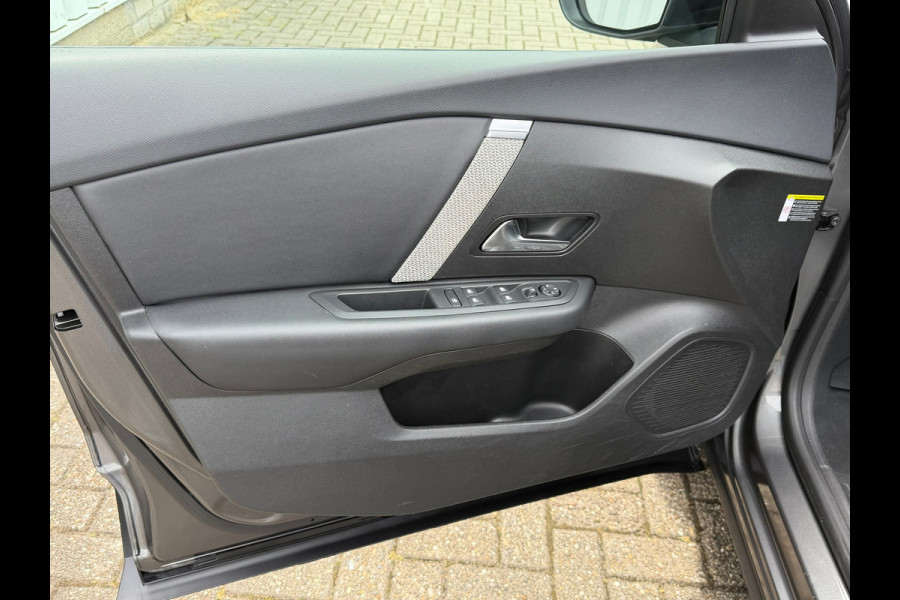 Citroën C4 1.2 PureTech Shine 131 Pk Automaat | Navigatie | Airco | Camera | Cruise | 18" Lichtmetaal.