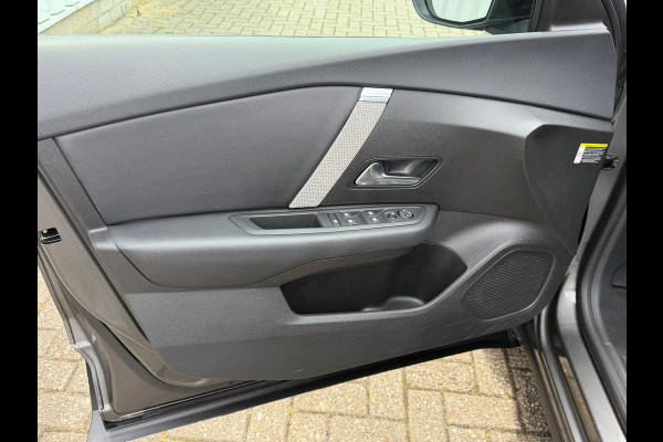 Citroën C4 1.2 PureTech Shine 131 Pk Automaat | Navigatie | Airco | Camera | Cruise | 18" Lichtmetaal.