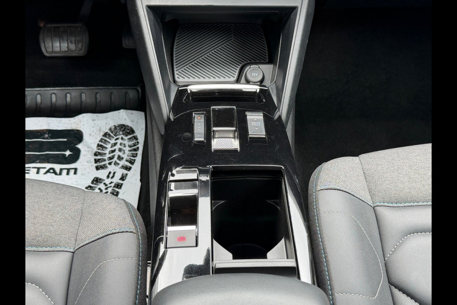 Citroën C4 1.2 PureTech Shine 131 Pk Automaat | Navigatie | Airco | Camera | Cruise | 18" Lichtmetaal.