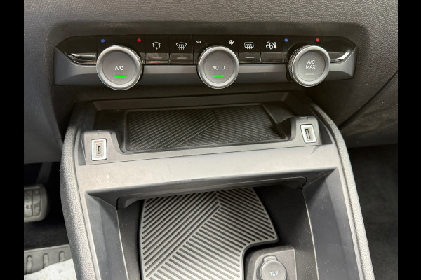Citroën C4 1.2 PureTech Shine 131 Pk Automaat | Navigatie | Airco | Camera | Cruise | 18" Lichtmetaal.