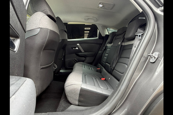 Citroën C4 1.2 PureTech Shine 131 Pk Automaat | Navigatie | Airco | Camera | Cruise | 18" Lichtmetaal.