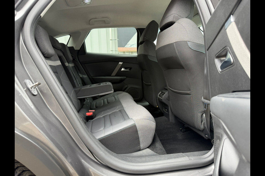 Citroën C4 1.2 PureTech Shine 131 Pk Automaat | Navigatie | Airco | Camera | Cruise | 18" Lichtmetaal.