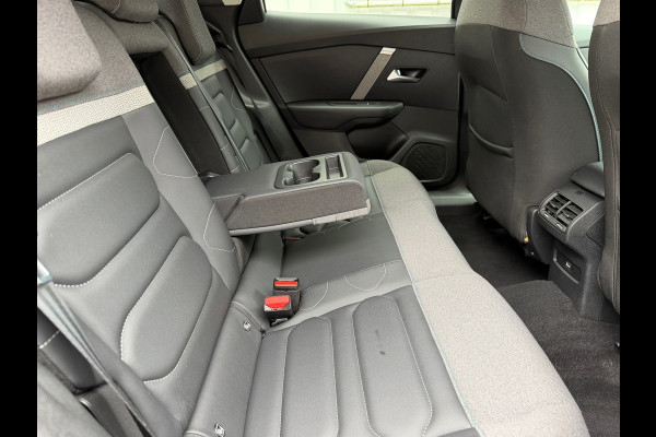 Citroën C4 1.2 PureTech Shine 131 Pk Automaat | Navigatie | Airco | Camera | Cruise | 18" Lichtmetaal.