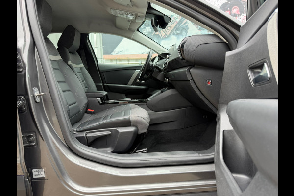 Citroën C4 1.2 PureTech Shine 131 Pk Automaat | Navigatie | Airco | Camera | Cruise | 18" Lichtmetaal.