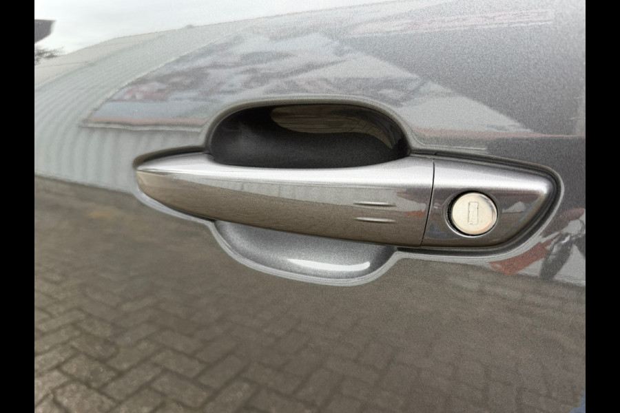 Citroën C4 1.2 PureTech Shine 131 Pk Automaat | Navigatie | Airco | Camera | Cruise | 18" Lichtmetaal.