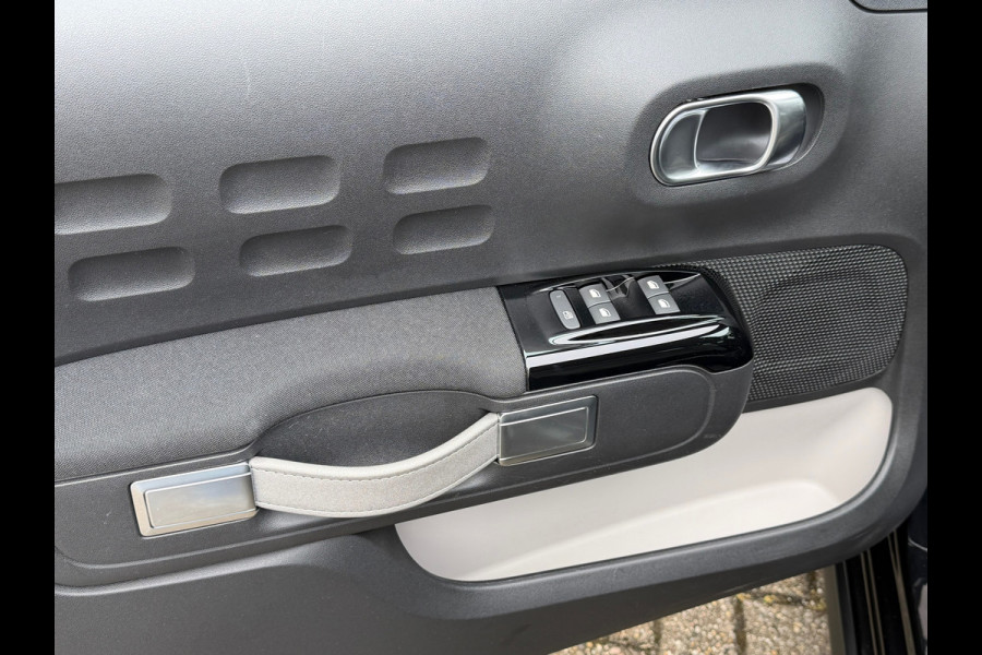 Citroën C3 1.2 PureTech Shine Automaat 110 Pk | Navigatie | Clima | Cruise | Camera.