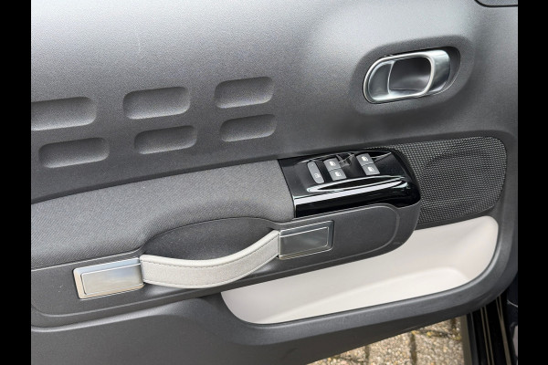 Citroën C3 1.2 PureTech Shine Automaat 110 Pk | Navigatie | Clima | Cruise | Camera.