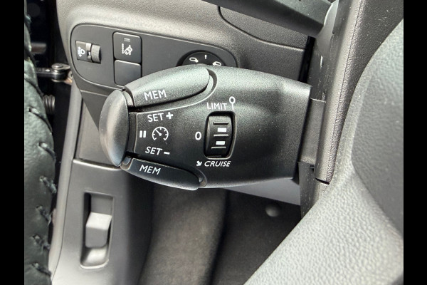 Citroën C3 1.2 PureTech Shine Automaat 110 Pk | Navigatie | Clima | Cruise | Camera.