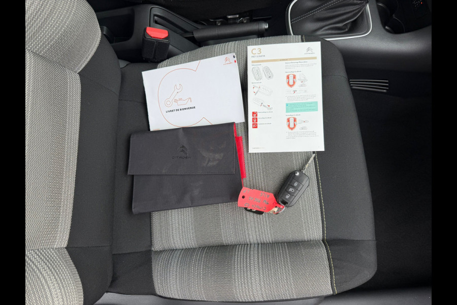 Citroën C3 1.2 PureTech Shine Automaat 110 Pk | Navigatie | Clima | Cruise | Camera.