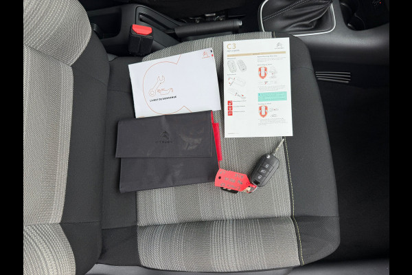 Citroën C3 1.2 PureTech Shine Automaat 110 Pk | Navigatie | Clima | Cruise | Camera.