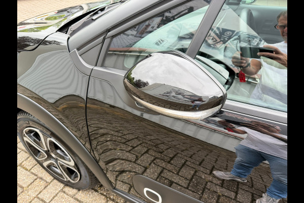 Citroën C3 1.2 PureTech Shine Automaat 110 Pk | Navigatie | Clima | Cruise | Camera.