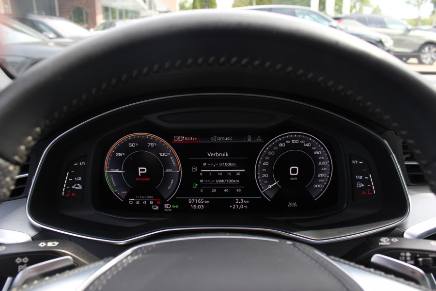 Audi A6 Avant 55 TFSI e quattro Competition / Trekhaak / Panoramadak / 360Camera / Head-up / RS Seats / Softclose / Matrix LED / 20'' / Keyless / CarPlay / Dodeheok / DAB / Cruise Control Adaptief