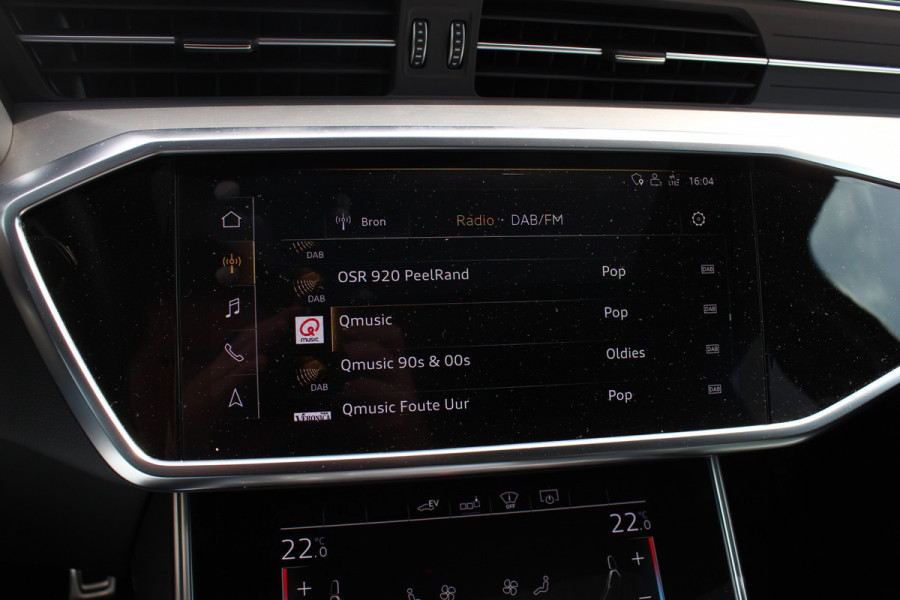 Audi A6 Avant 55 TFSI e quattro Competition / Trekhaak / Panoramadak / 360Camera / Head-up / RS Seats / Softclose / Matrix LED / 20'' / Keyless / CarPlay / Dodeheok / DAB / Cruise Control Adaptief