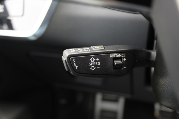 Audi A6 Avant 55 TFSI e quattro Competition / Trekhaak / Panoramadak / 360Camera / Head-up / RS Seats / Softclose / Matrix LED / 20'' / Keyless / CarPlay / Dodeheok / DAB / Cruise Control Adaptief