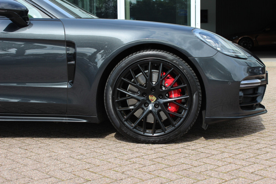 Porsche Panamera Sport Turismo 4.0 GTS / Panoramadak / Camera / Luchtvering / Softclose / Bose / Keyless / 21'' / Sportchrono+Design / Stoel+Stuurverwamring / Dodehoek / DAB / ACC