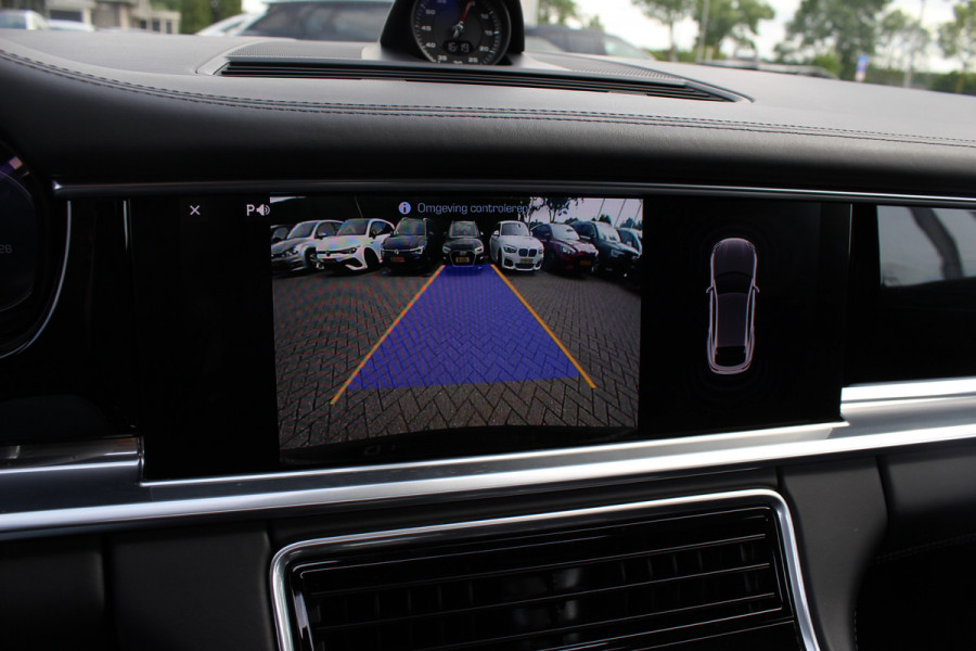 Porsche Panamera Sport Turismo 4.0 GTS / Panoramadak / Camera / Luchtvering / Softclose / Bose / Keyless / 21'' / Sportchrono+Design / Stoel+Stuurverwamring / Dodehoek / DAB / ACC